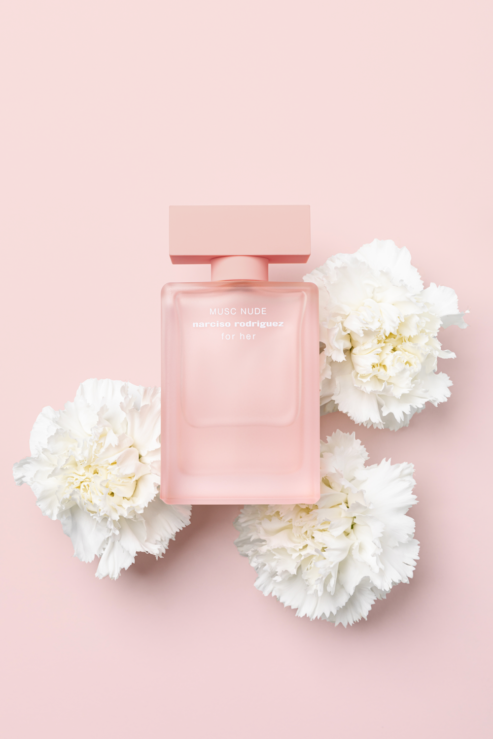 narciso rodriguez musc nude parfume with flowers | Photo by fonnesbo